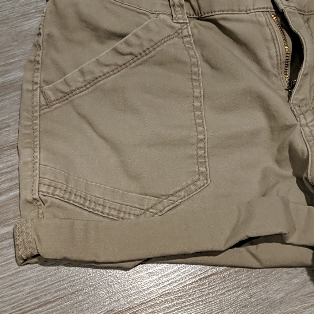 Supplies shorts khaki size 6 - Picture 6 of 6